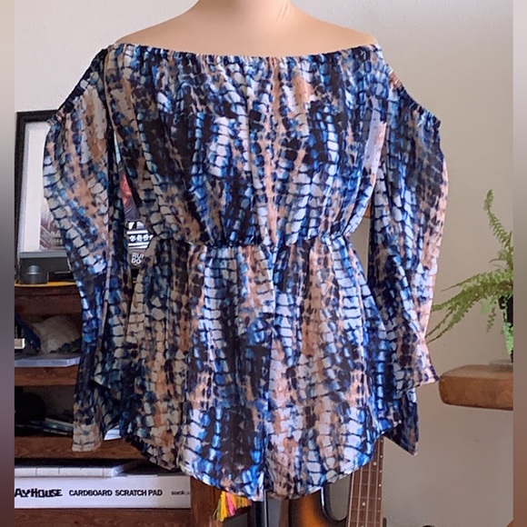 Woman’s Rompers Size L - Picture 4 of 13